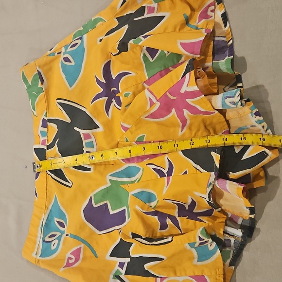 Zara Colorful Ruffled Shorts Size L - Picture 9 of 9